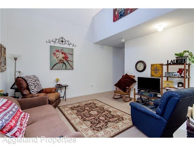 Building Photo - 4 br, 2.5 bath House - 1338 Canyon Creek Cir