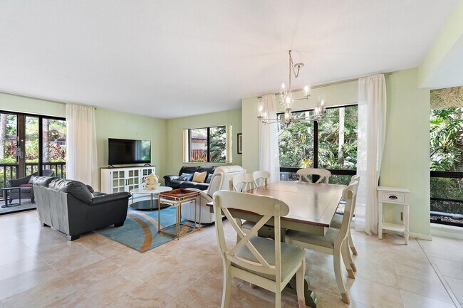 Foto del edificio - 413 Brackenwood Ln S