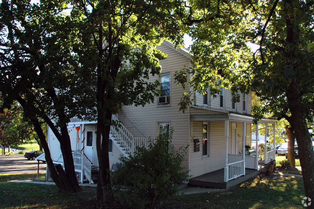 Building Photo - 2527 - 2529 Herr St