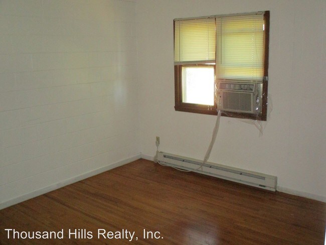 Building Photo - 308 N Sunshine St