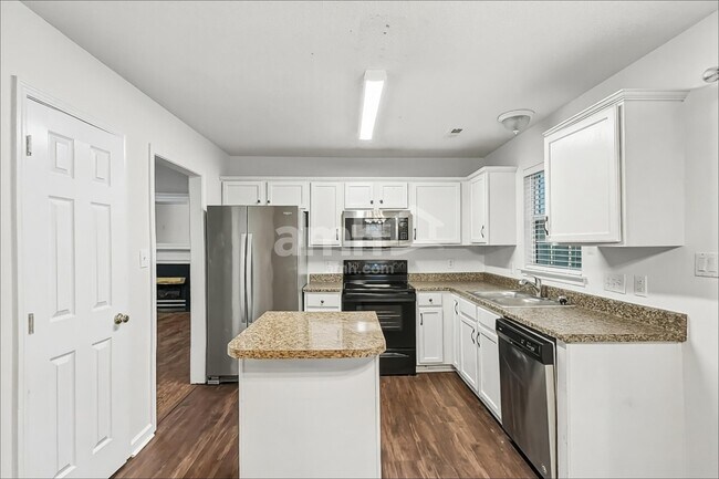 Foto del edificio - 3012 Wyntree Ct