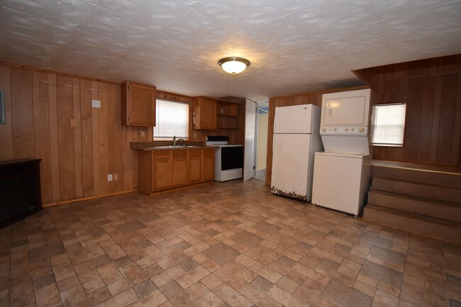 Building Photo - Nice, conveniently located 1 bed home.