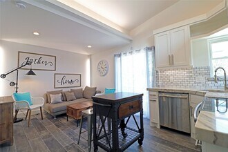 Building Photo - 2310 McDuffie St