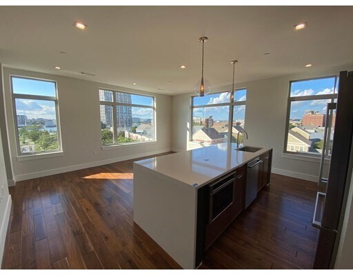 Foto del edificio - 107 Summer St