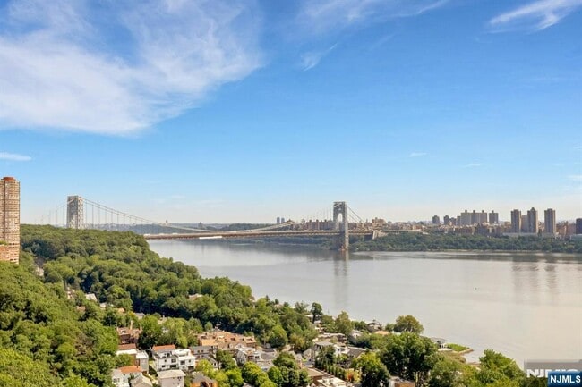 Building Photo - 3 Horizon Rd