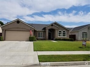 Building Photo - 1566 Persimmon St