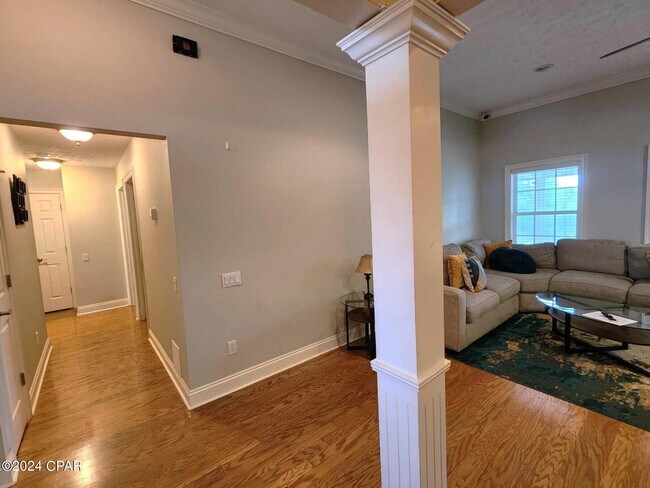 Building Photo - 2406 Dragonfly Ln