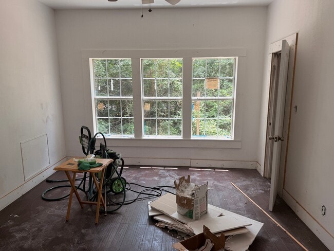 Building Photo - 521 Feagin Dr