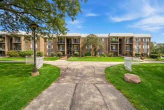 Building Photo - 1531 N Windsor Dr