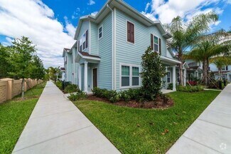 Building Photo - 8981 Shine Dr