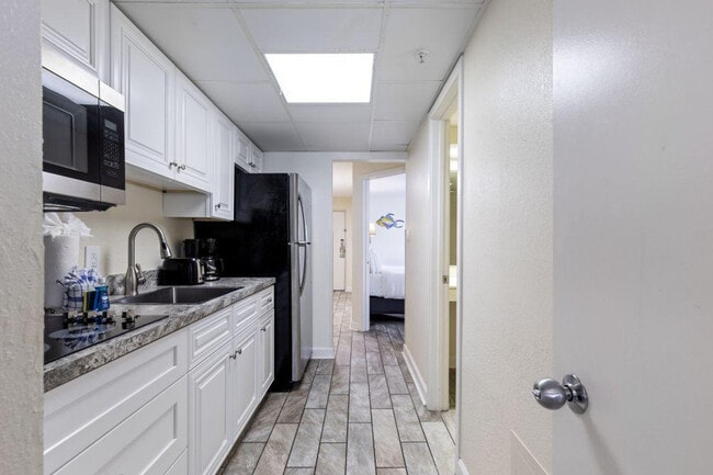 Building Photo - 2300 N Ocean Blvd
