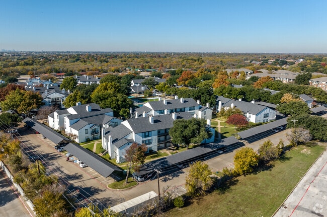 Aerial Photo - Oaks at Duck Creek