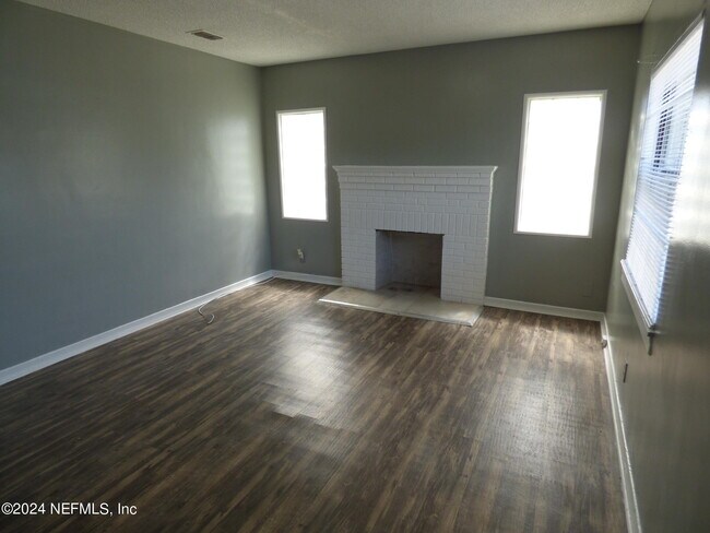 Foto del edificio - 516 E 58th St