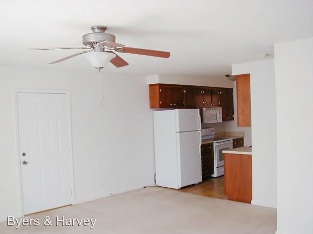 Building Photo - 209 Lexington Dr