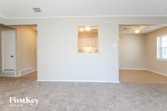 Building Photo - 502 Oak Ridge Pl