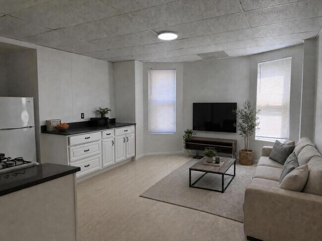 Building Photo - 129 N 50th St