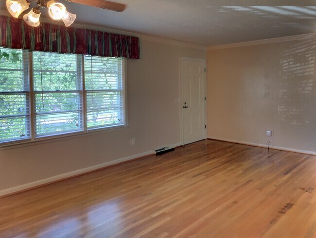 Building Photo - Brick 3/2 in North Opelika