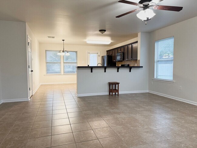 Foto del edificio - BEAUTIFUL 3 bedroom home in Prairieville