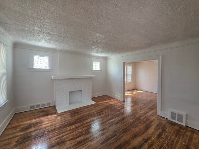 Building Photo - 5276 Maryland St