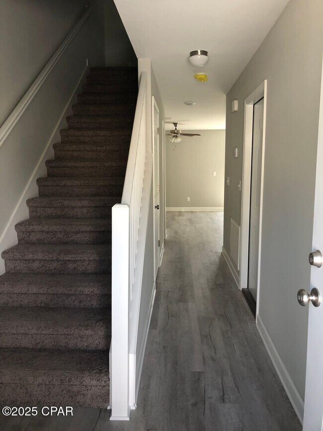 Foto del edificio - 247 Callaway Chase Ln