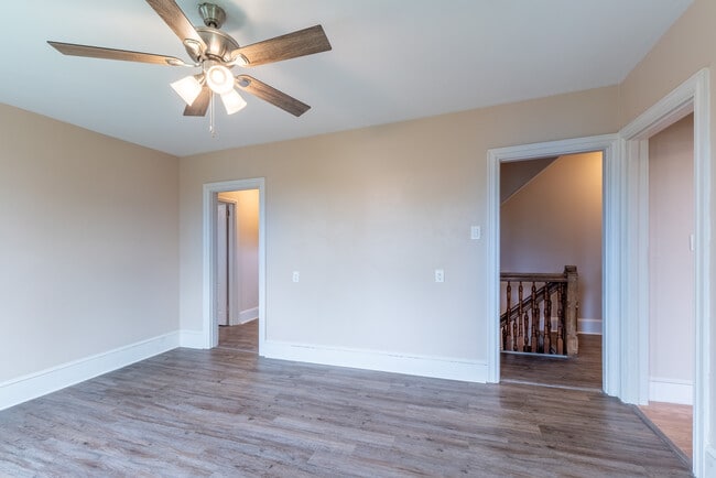 Living room - 506 Washington St