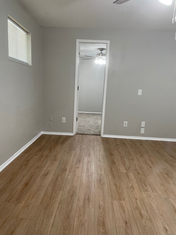 Foto del edificio - 1210 FM 667