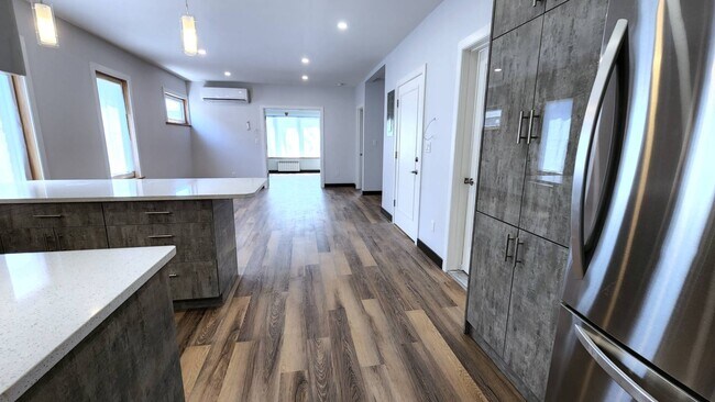 Foto del edificio - 70-33 67th St