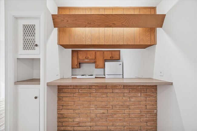 Foto del edificio - 3703 Roseland St