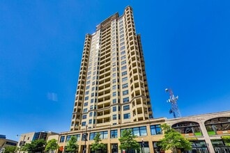 Building Photo - 1464 S Michigan Ave