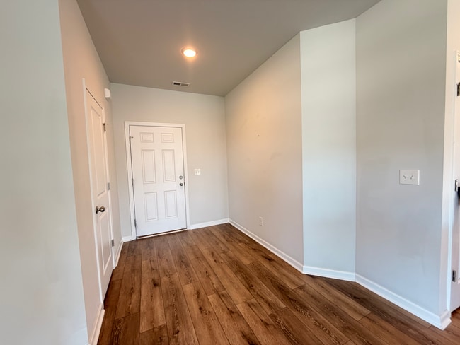 Building Photo - 2451 Salem Creek Ct