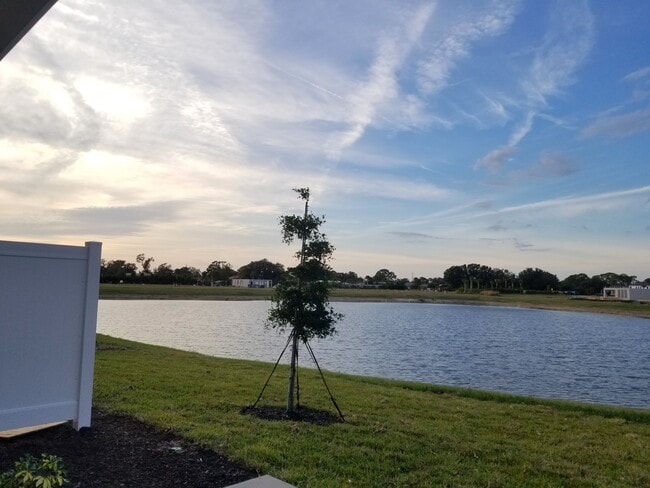 Foto del edificio - 5742 Archipelago St