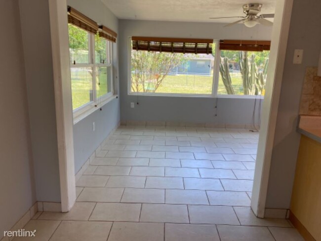 Foto del edificio - 2 br, 1 bath House - 53 S Jefferson St