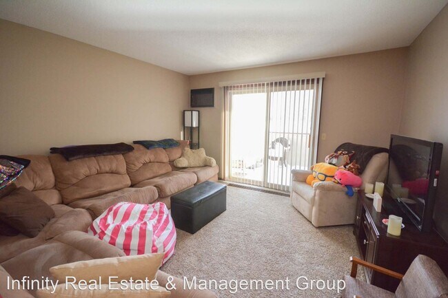 Building Photo - 2 br, 1.5 bath House - 2106 Valleyhigh Dr ...