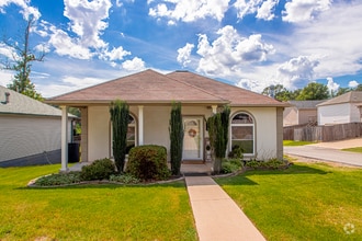Building Photo - 610 Atkins Rd