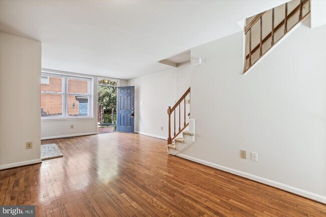 Foto del edificio - 519 Colecroft Ct