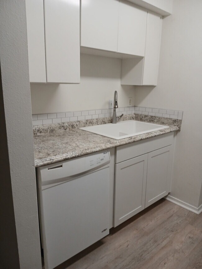 Foto del edificio - Mesquite Village Apartments