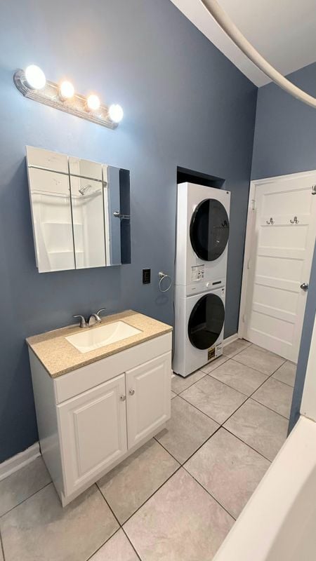 Building Photo - 12 Tyler St