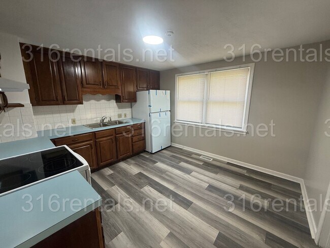Foto del edificio - $995 - 2 bedroom / 1 bathroom - Single Family Home