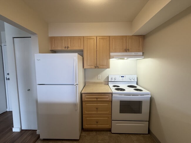 Building Photo - 9280-9280 Mary St