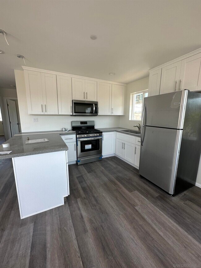 Foto del edificio - 4070 Newton Ave