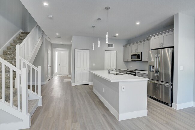 Building Photo - Frederick Isles Townhomes - Delray Beach