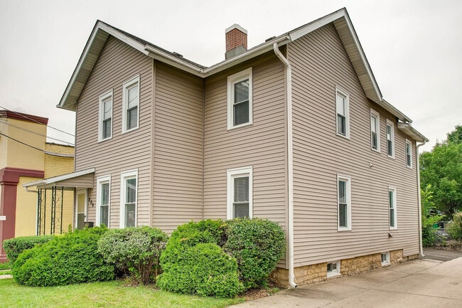 Building Photo - 209 Jackson St