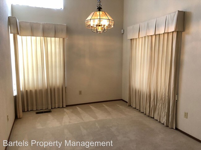 Building Photo - 4 br, 3 bath House - 157 Obsidian Way