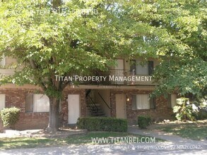 Building Photo - 4400 Greenholme Dr