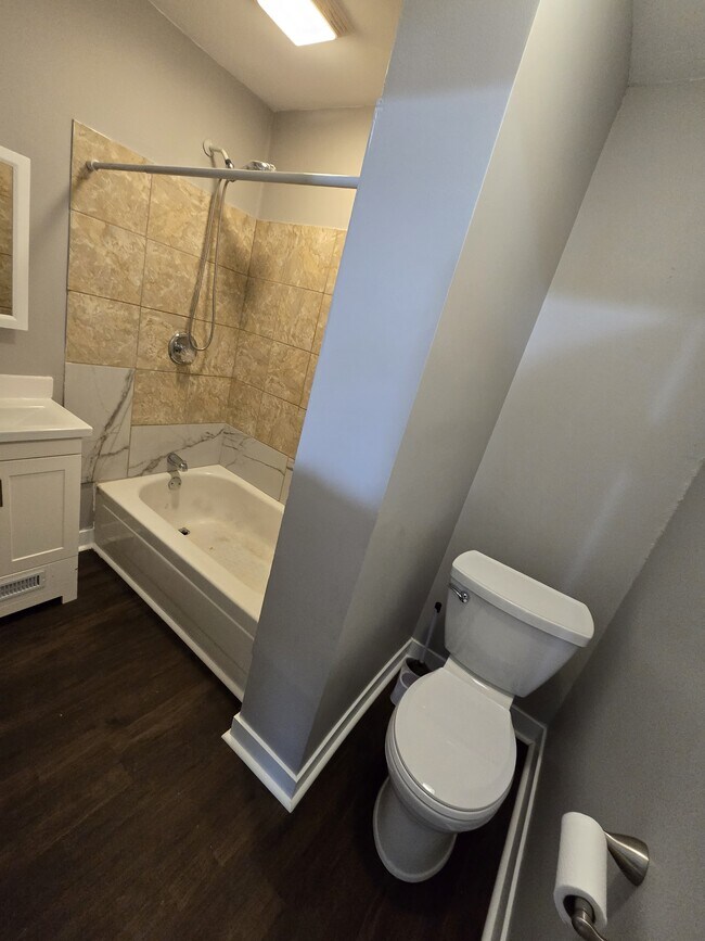 Foto del edificio - 1801 50th St