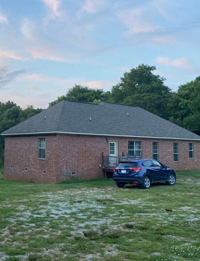 Foto del edificio - 2299 Floyd Rd