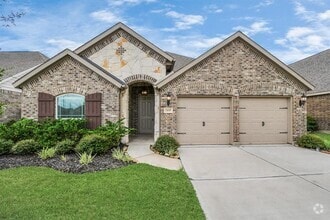 Building Photo - 24315 Huntcliff Dr