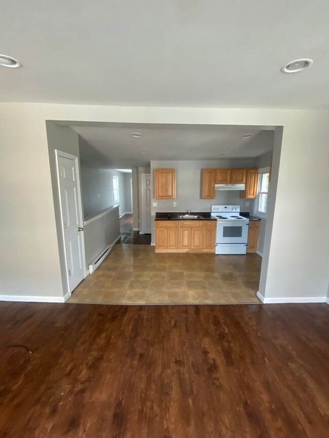 Photo - 1836 E Atlantic St Apartment