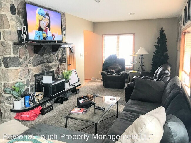 Foto del edificio - 4 br, 2 bath House - 1530 11th St N