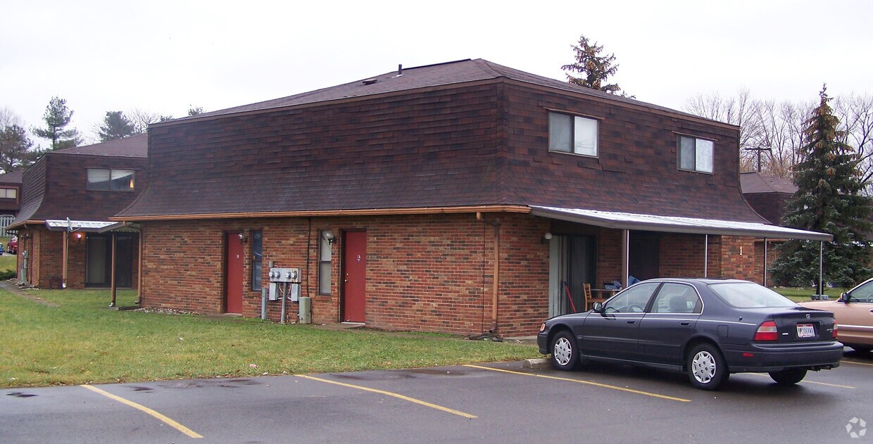 Building Photo - 2555 Lynn Ave